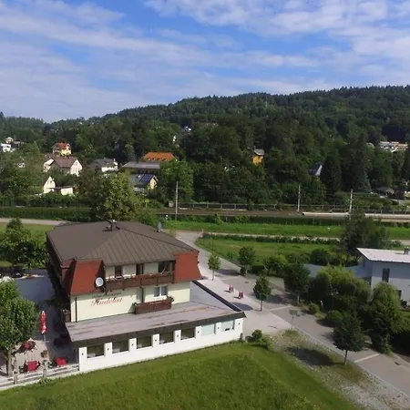 فندق Hudelist 3*