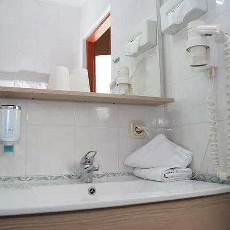 Hudelist Hotel 3*