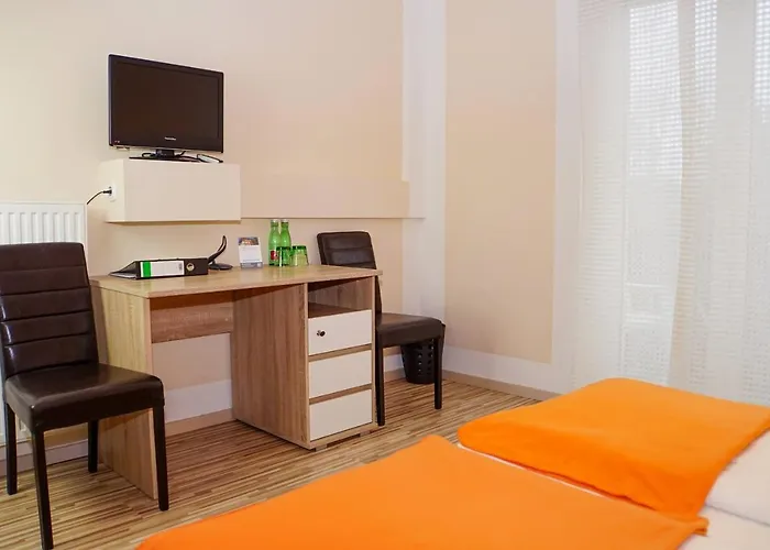 Отель Hudelist Крумпендорф